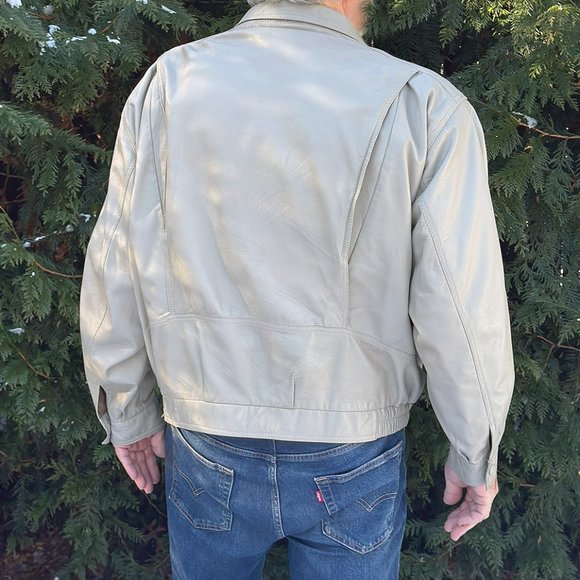 Used Men's Leather Spring Jacket. Size 50 or XL. Bomber style - Picture 4 of 6